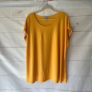 Women's Yellow Top short sleeves size3X